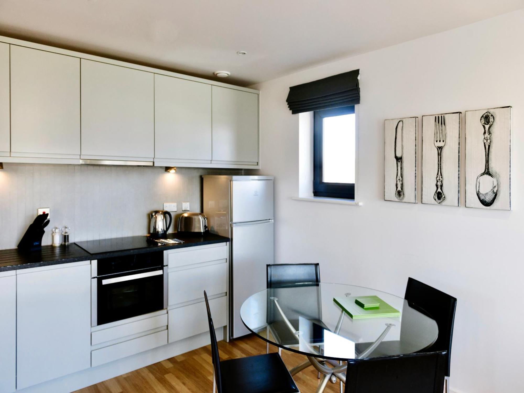 Your Space Apartments - Eden House CBG Εξωτερικό φωτογραφία