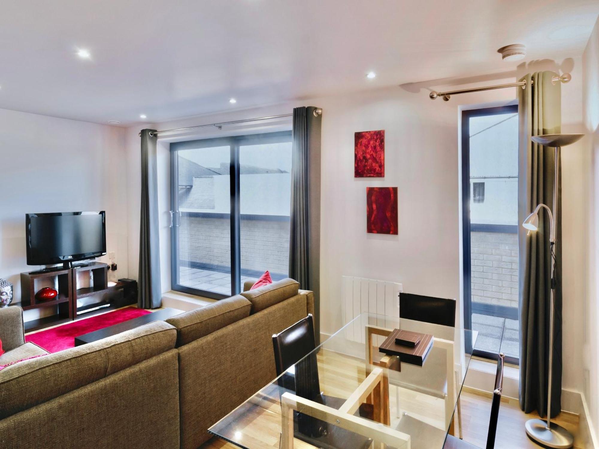 Your Space Apartments - Eden House CBG Εξωτερικό φωτογραφία