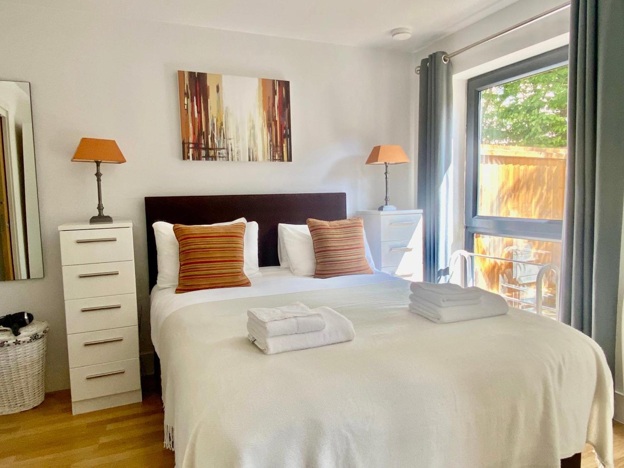 Your Space Apartments - Eden House CBG Εξωτερικό φωτογραφία